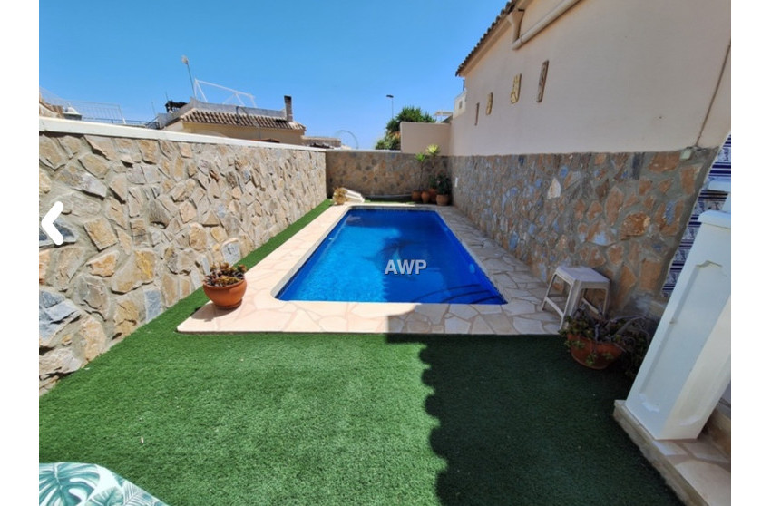 Resale - Villa -
Camposol