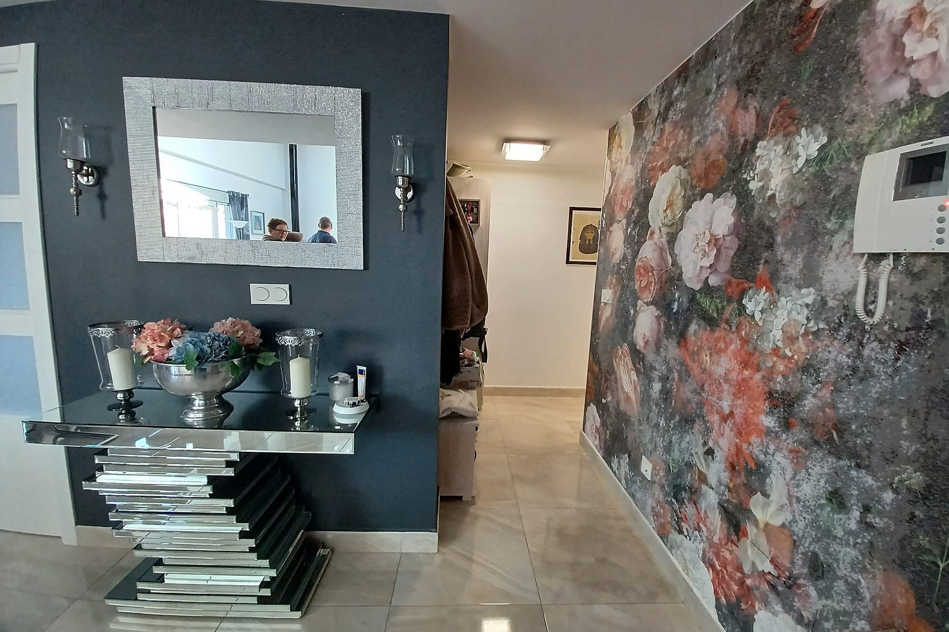 Resale - Villa -
Canada De La Lena