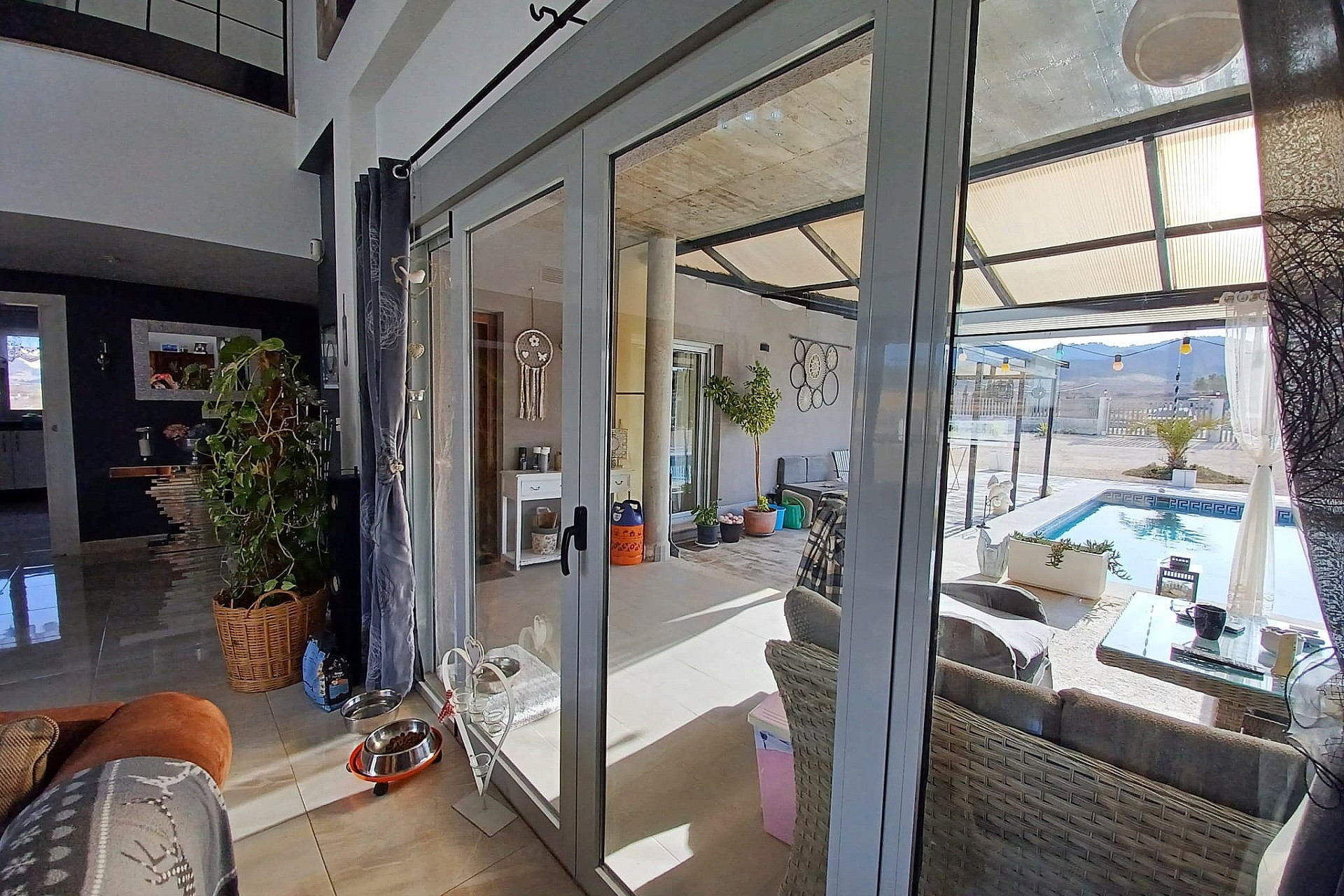 Resale - Villa -
Canada De La Lena