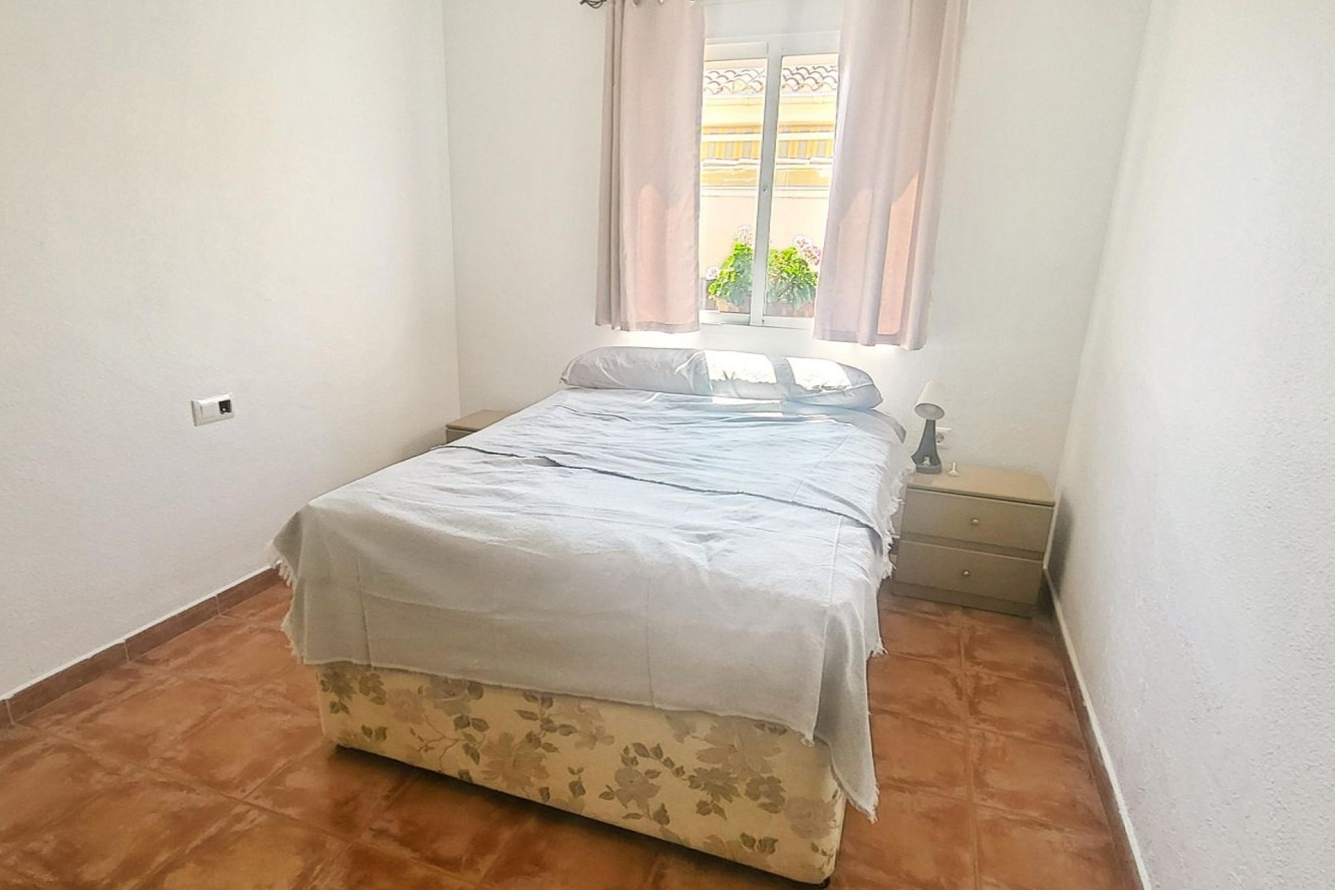 Resale - Villa -
Canada De La Lena