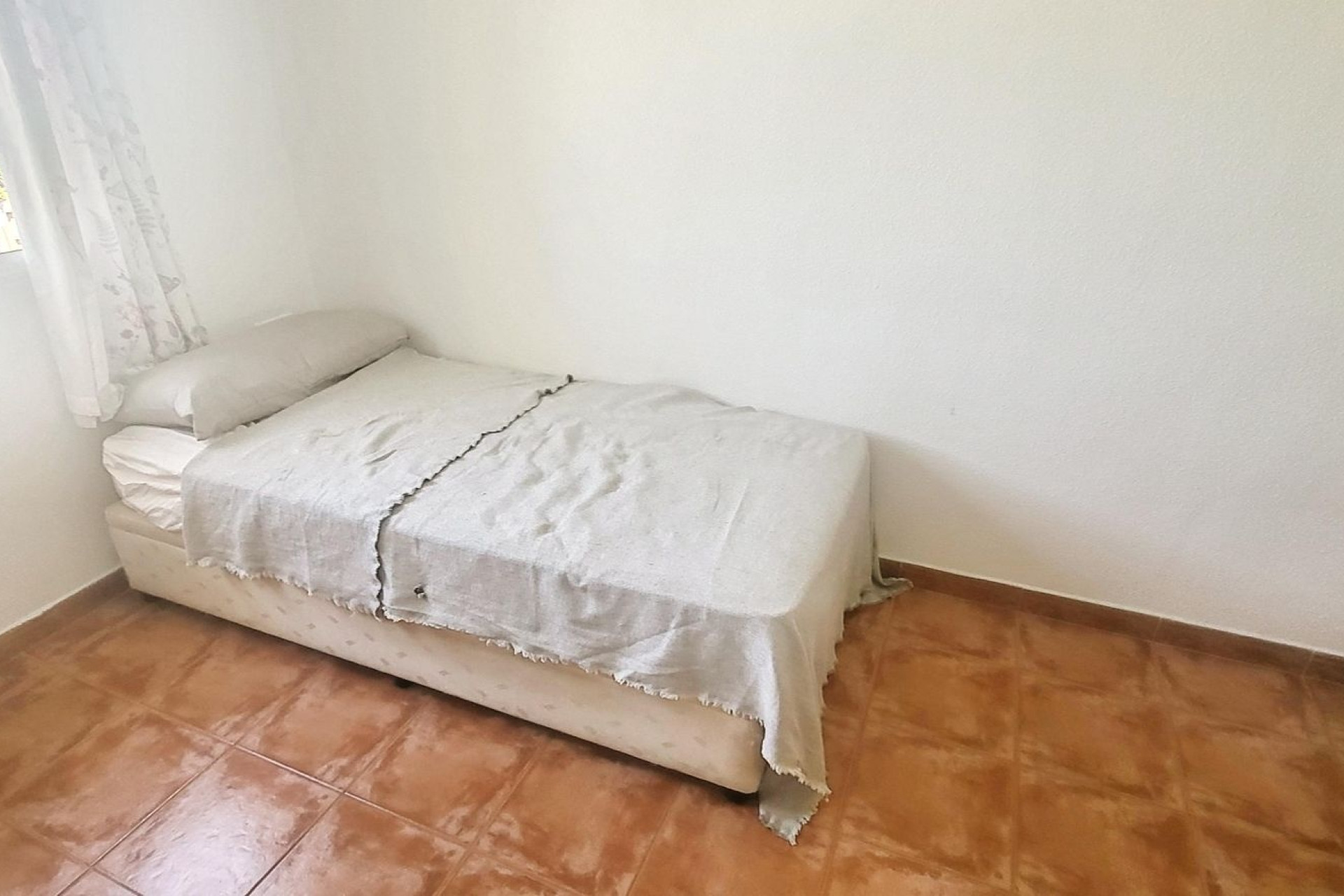 Resale - Villa -
Canada De La Lena