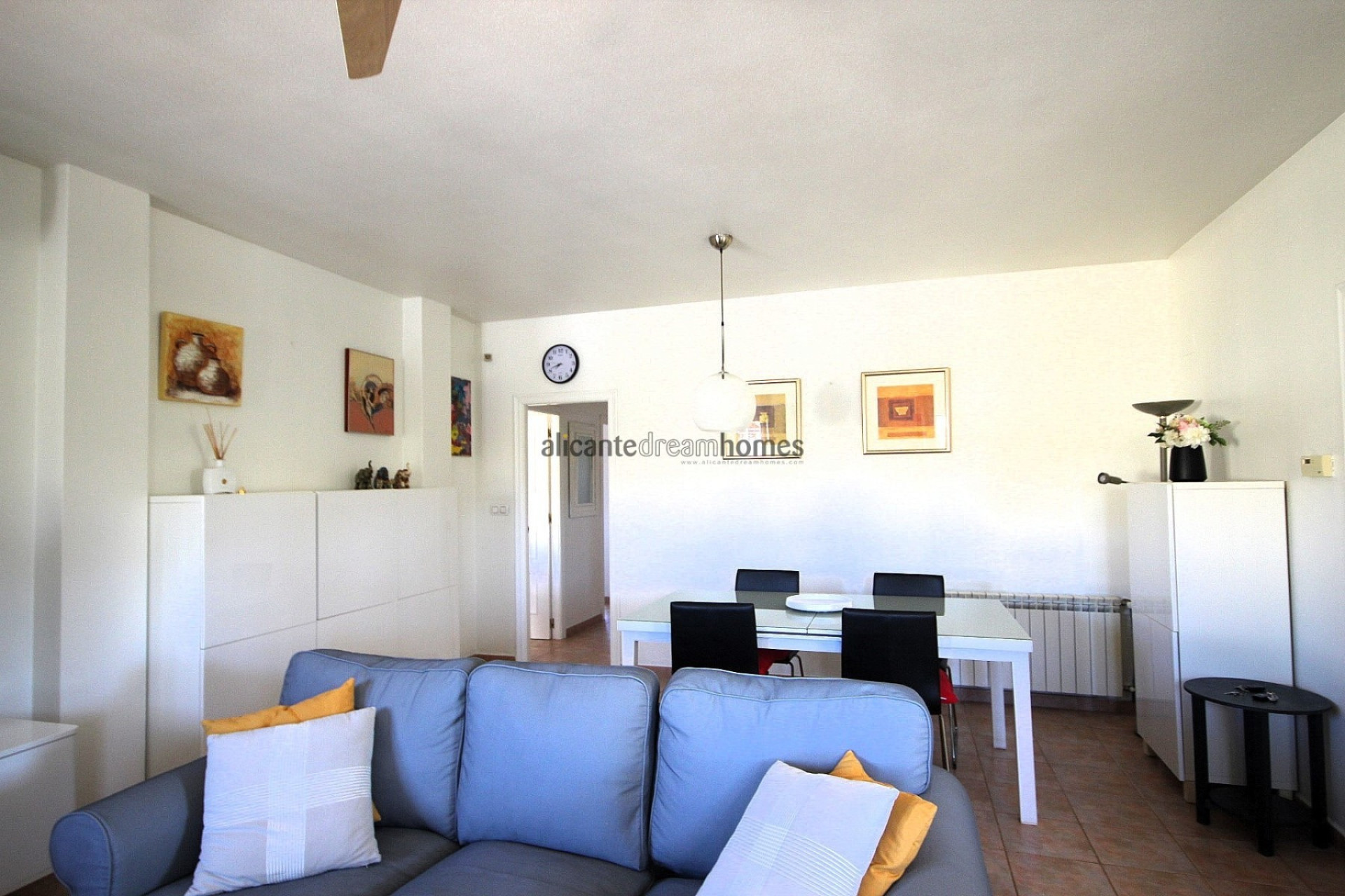 Resale - Villa -
Castalla