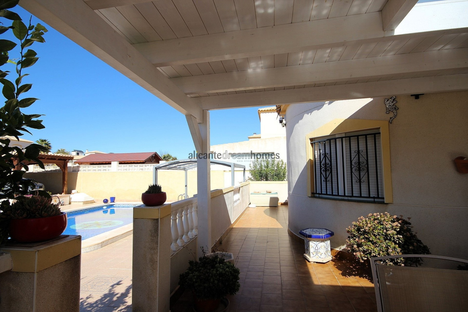 Resale - Villa -
Castalla