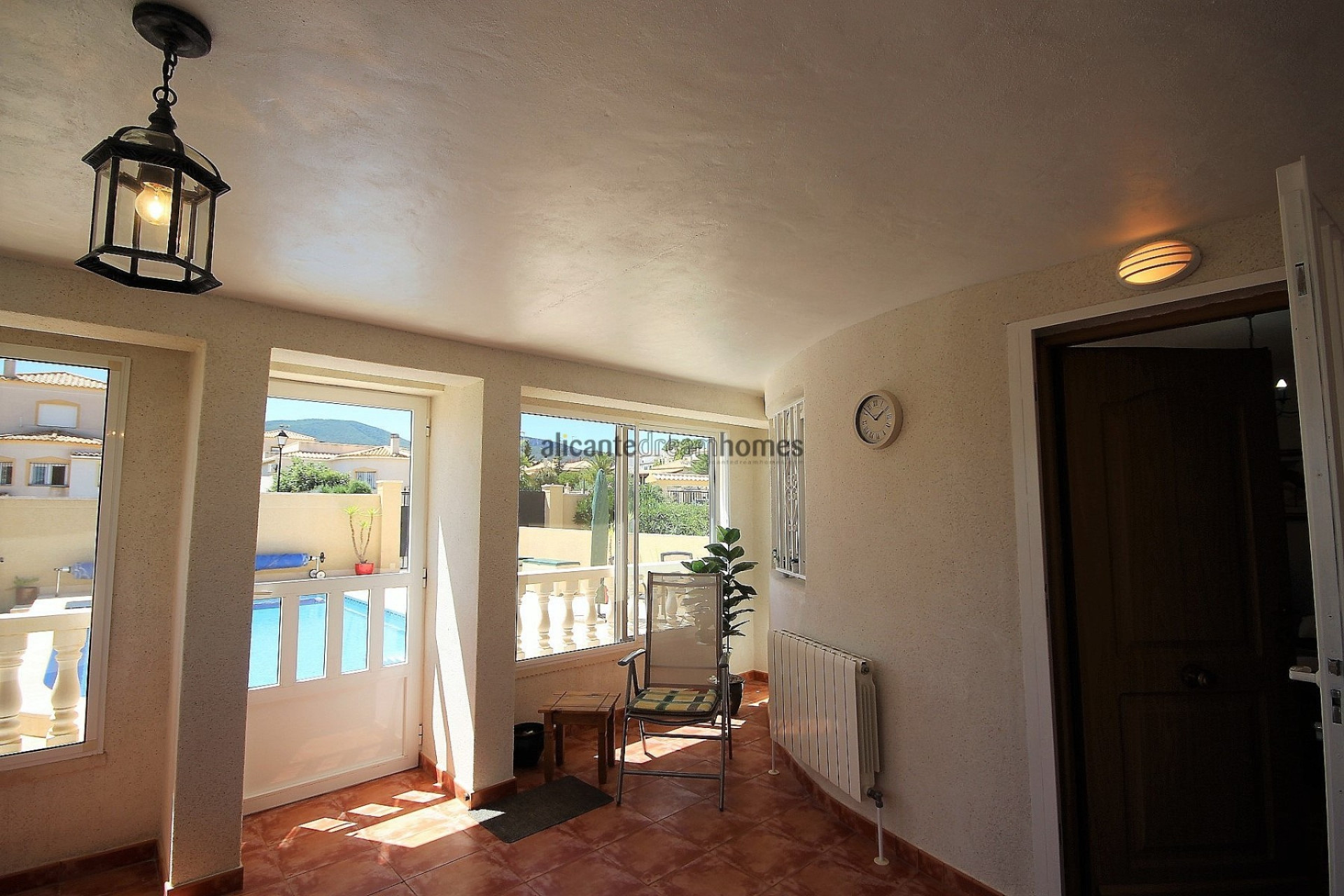 Resale - Villa -
Castalla