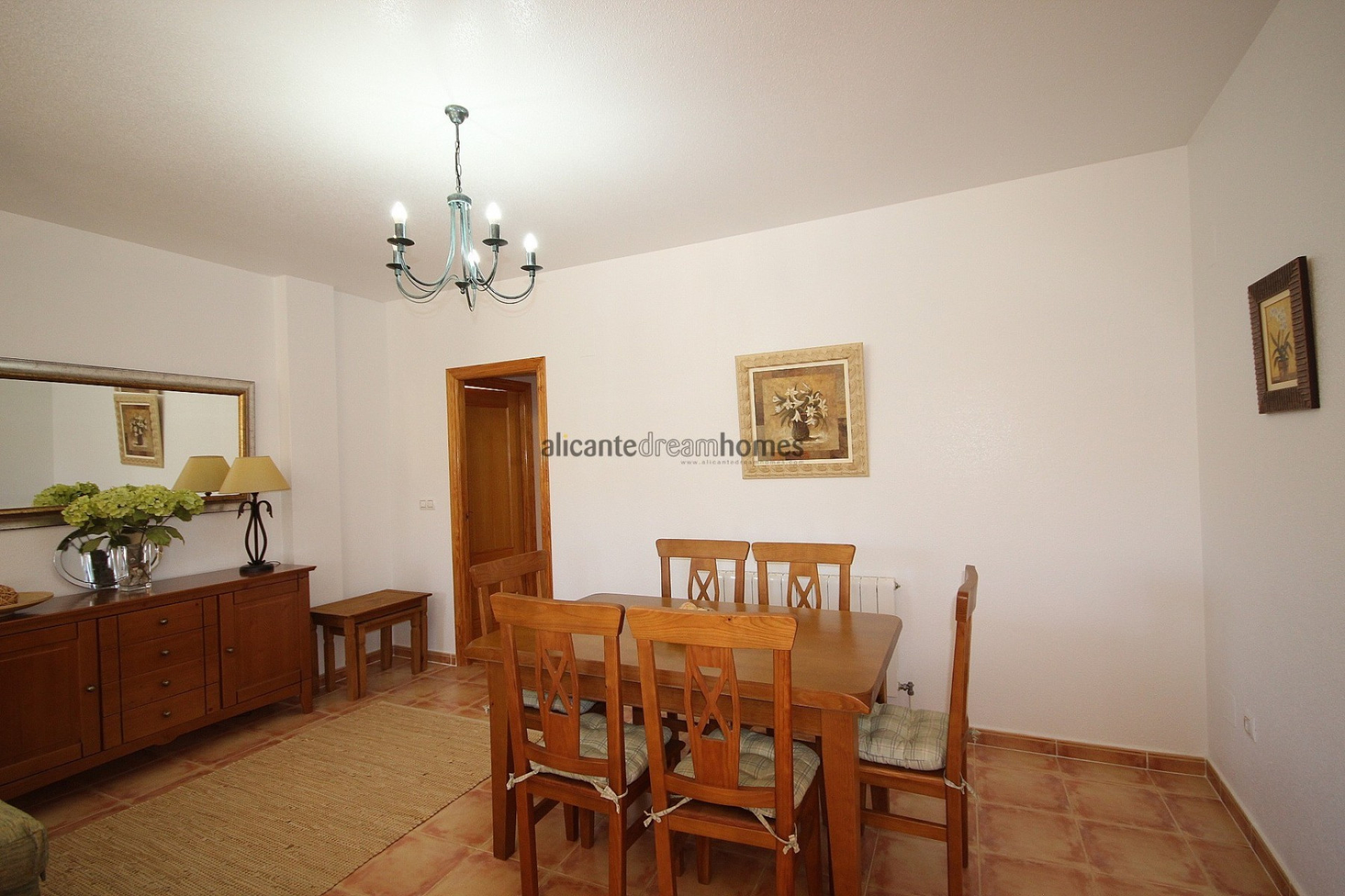 Resale - Villa -
Castalla