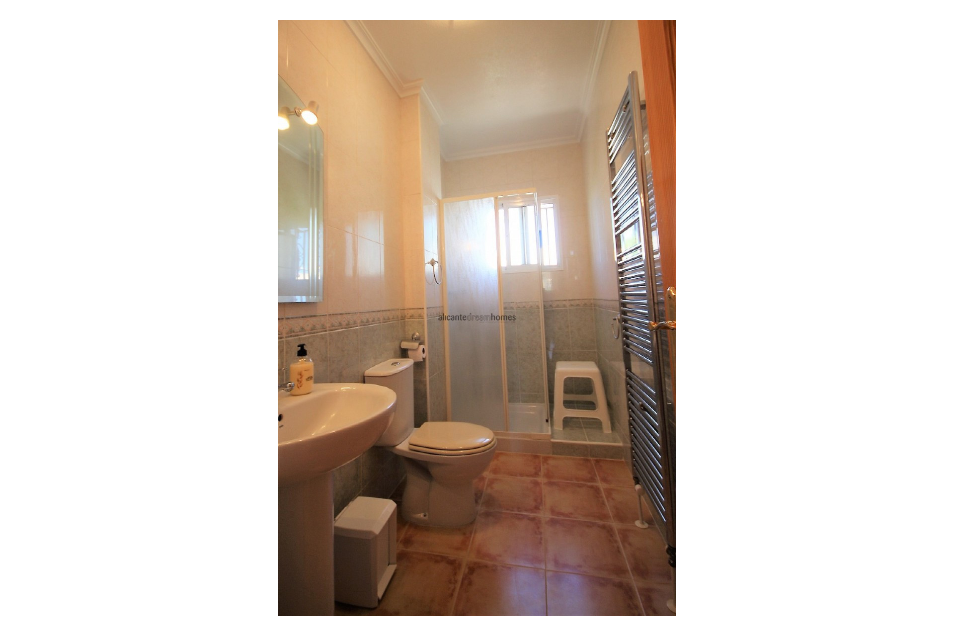 Resale - Villa -
Castalla