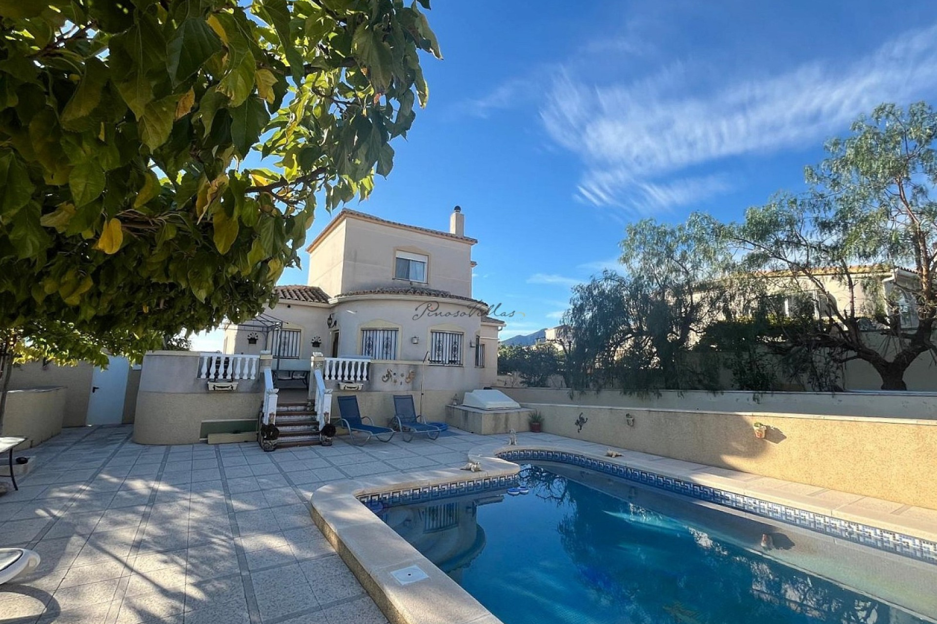 Resale - Villa -
Castalla