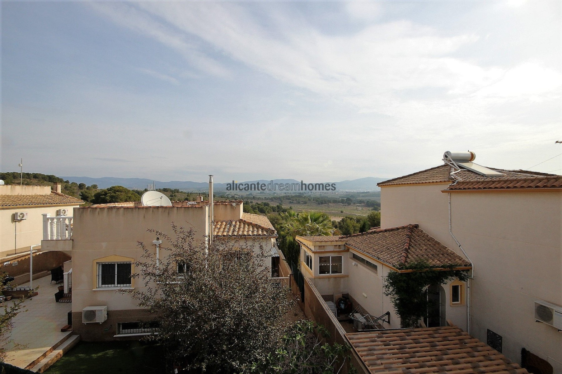 Resale - Villa -
Castalla