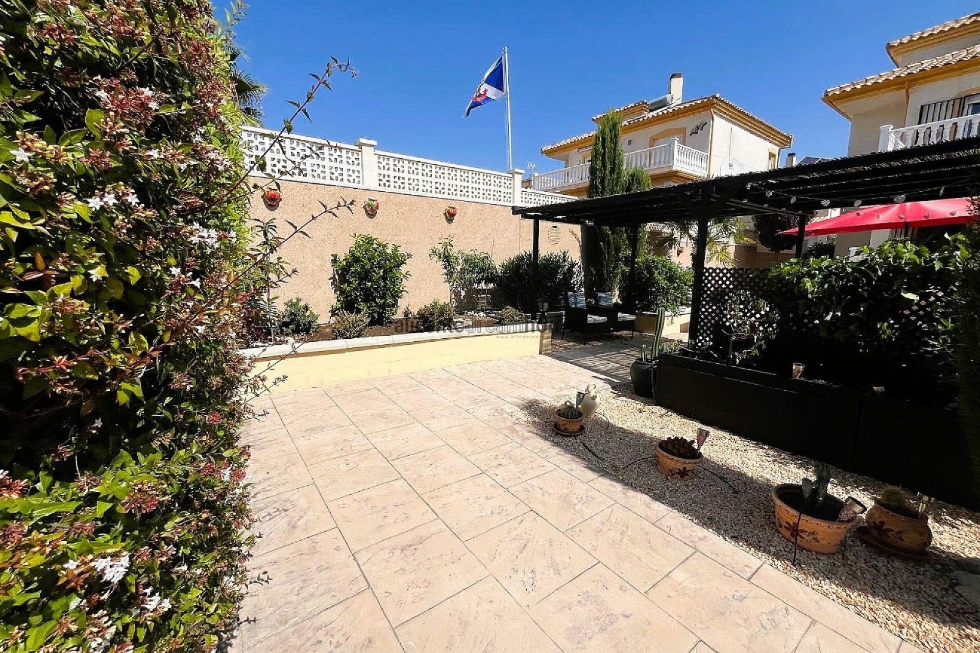 Resale - Villa -
Castalla