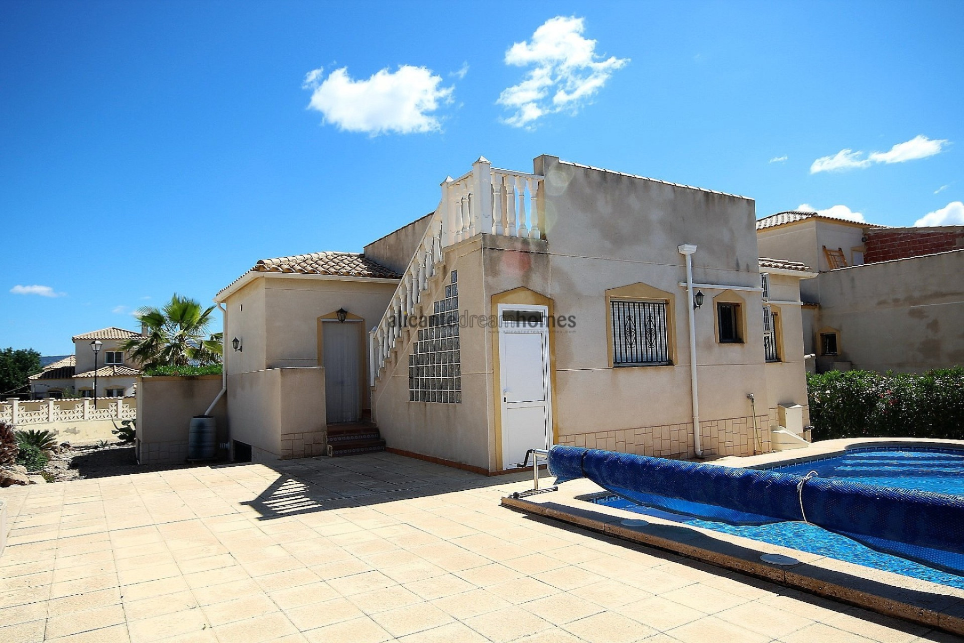 Resale - Villa -
Castalla