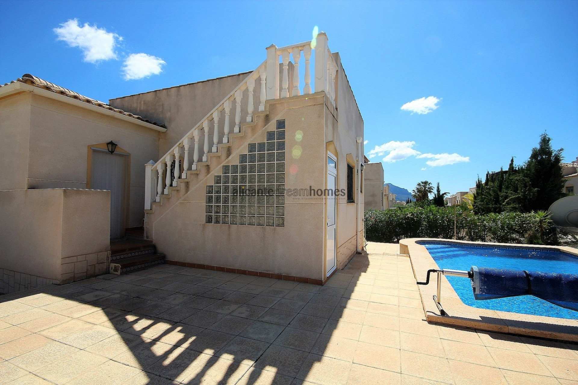 Resale - Villa -
Castalla