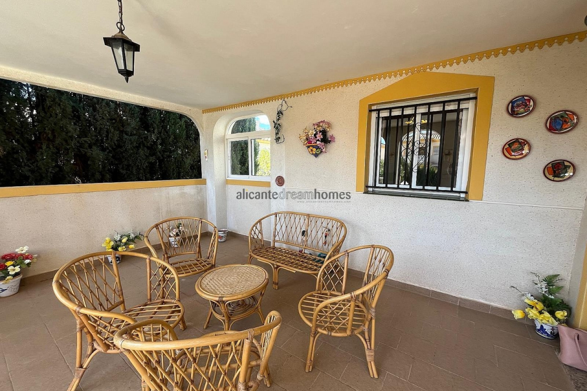 Resale - Villa -
Castalla