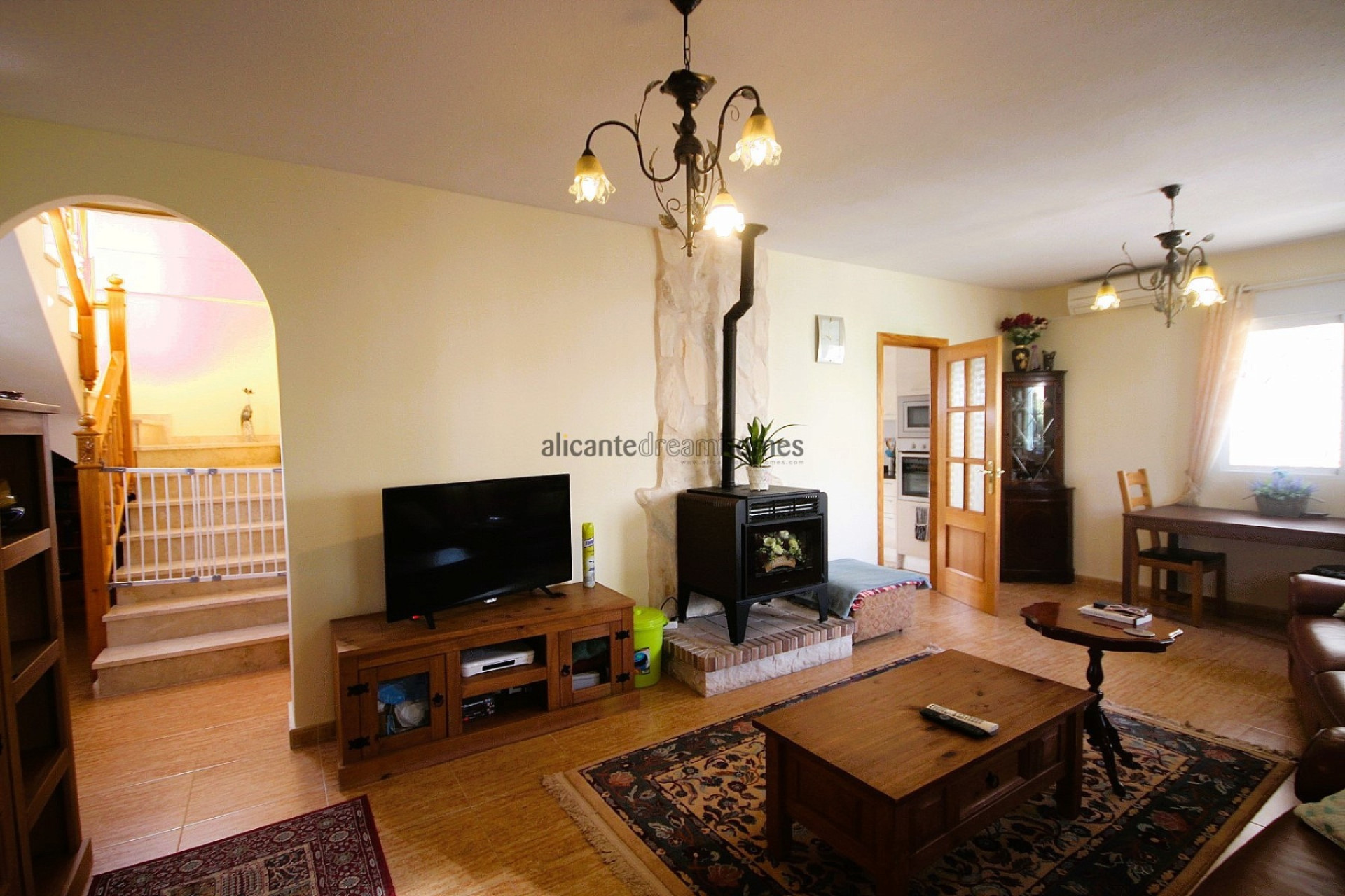 Resale - Villa -
Castalla