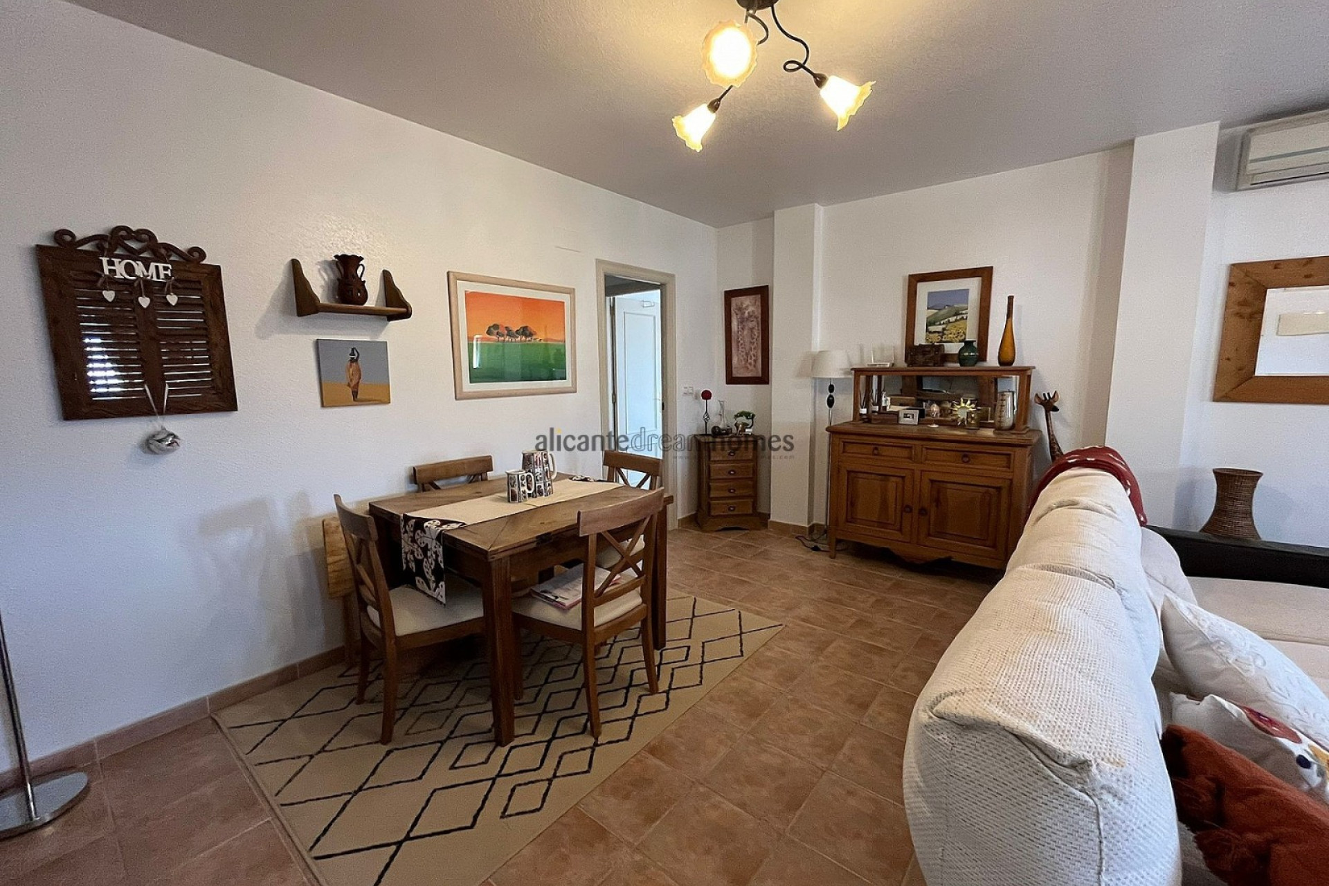 Resale - Villa -
Castalla