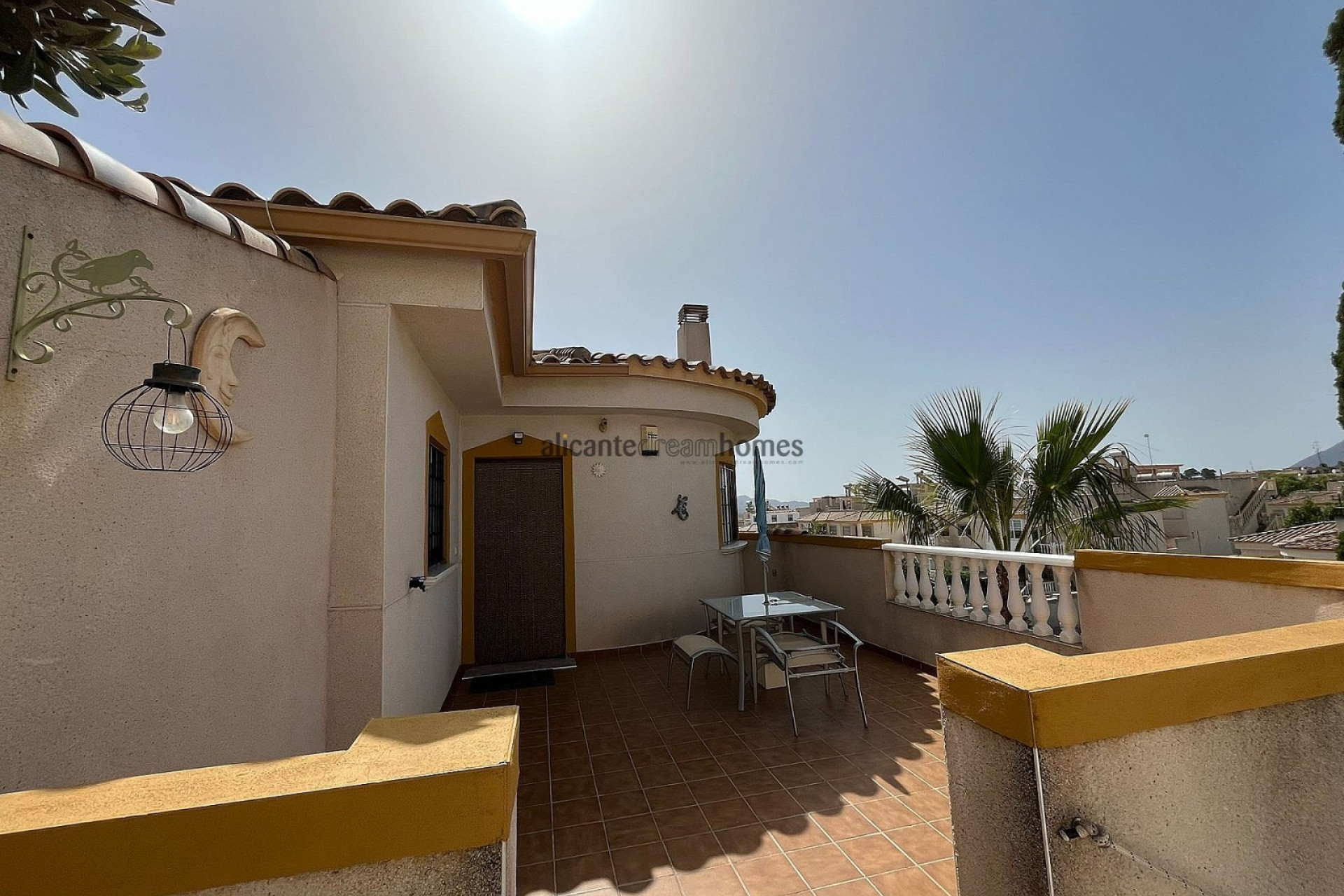 Resale - Villa -
Castalla