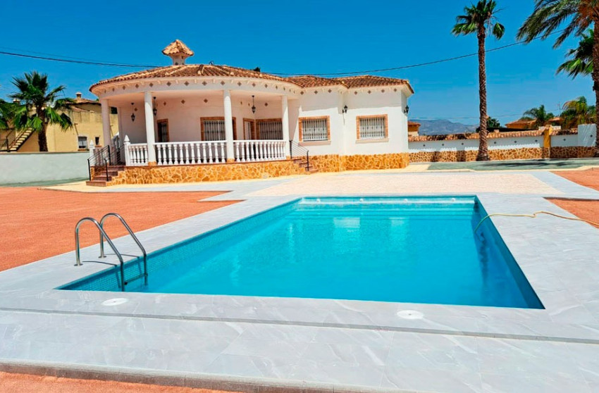 Resale - Villa -
Catral