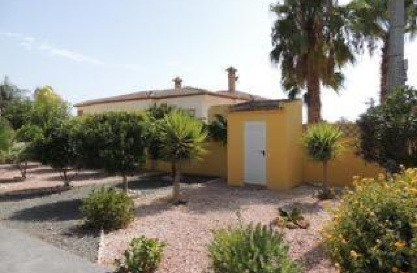 Resale - Villa -
Catral
