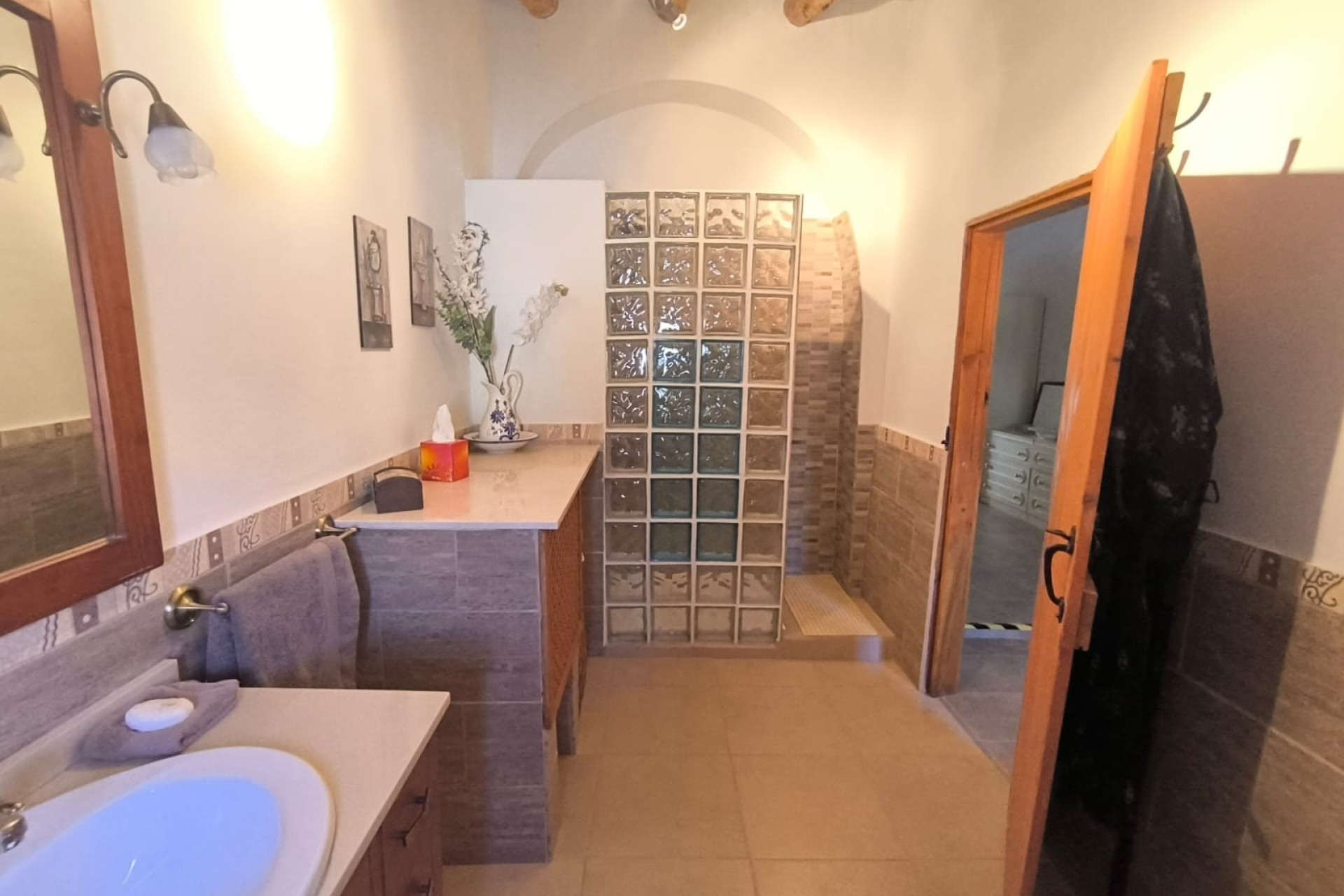 Resale - Villa -
Chinorlet - Inland