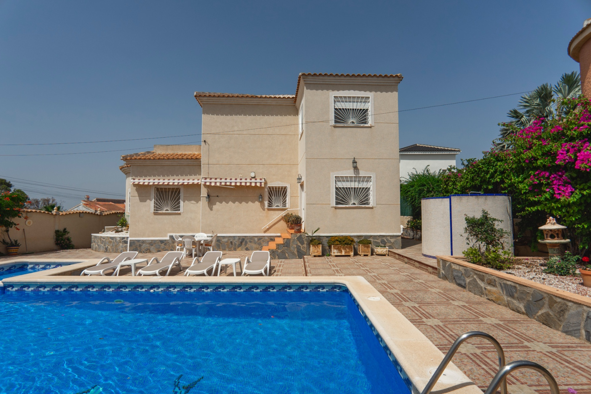 Resale - Villa -
Ciudad Quesada - Campo De Golf La Marquesa