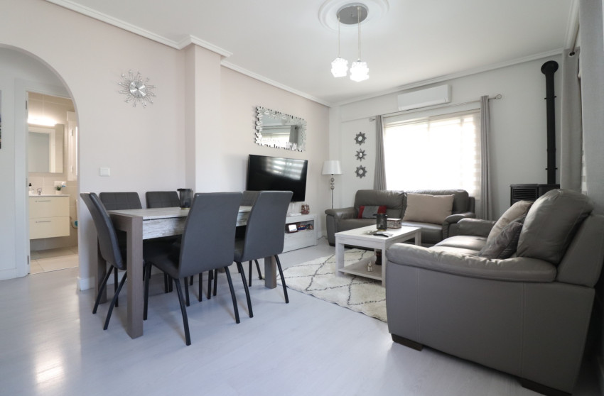 Resale - Villa -
Ciudad Quesada - Ciudad Quesada - Town