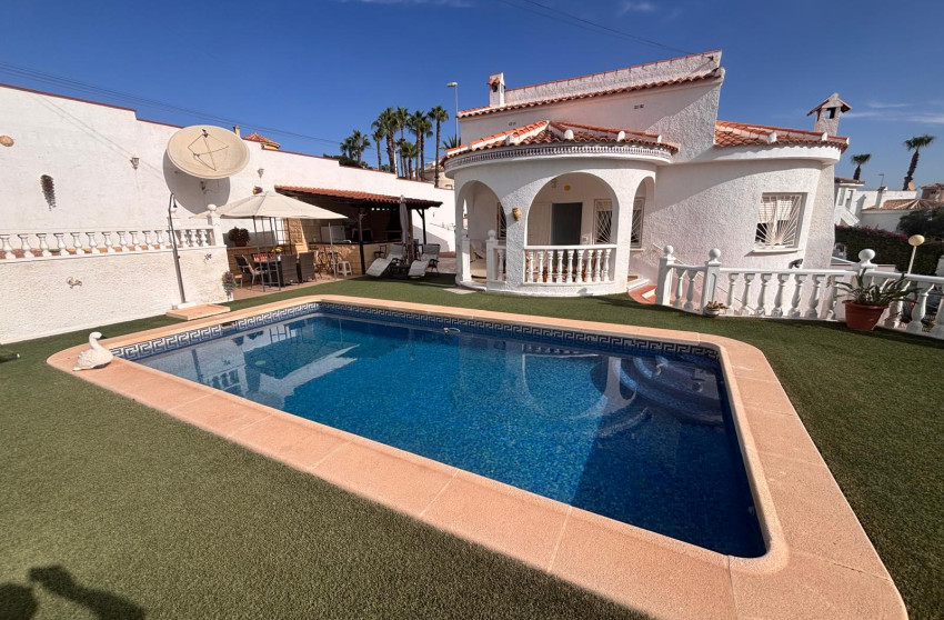Resale - Villa -
Ciudad Quesada - Costa Blanca