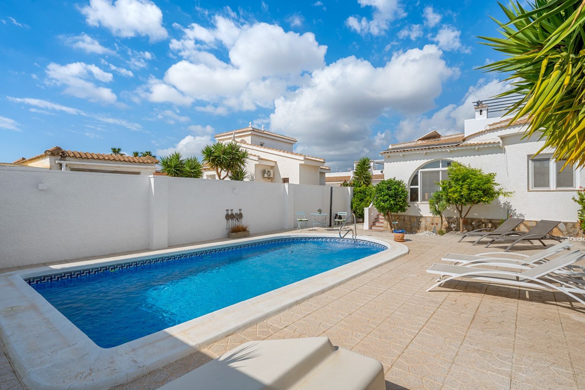 Resale - Villa -
Ciudad Quesada - Pueblo Bravo