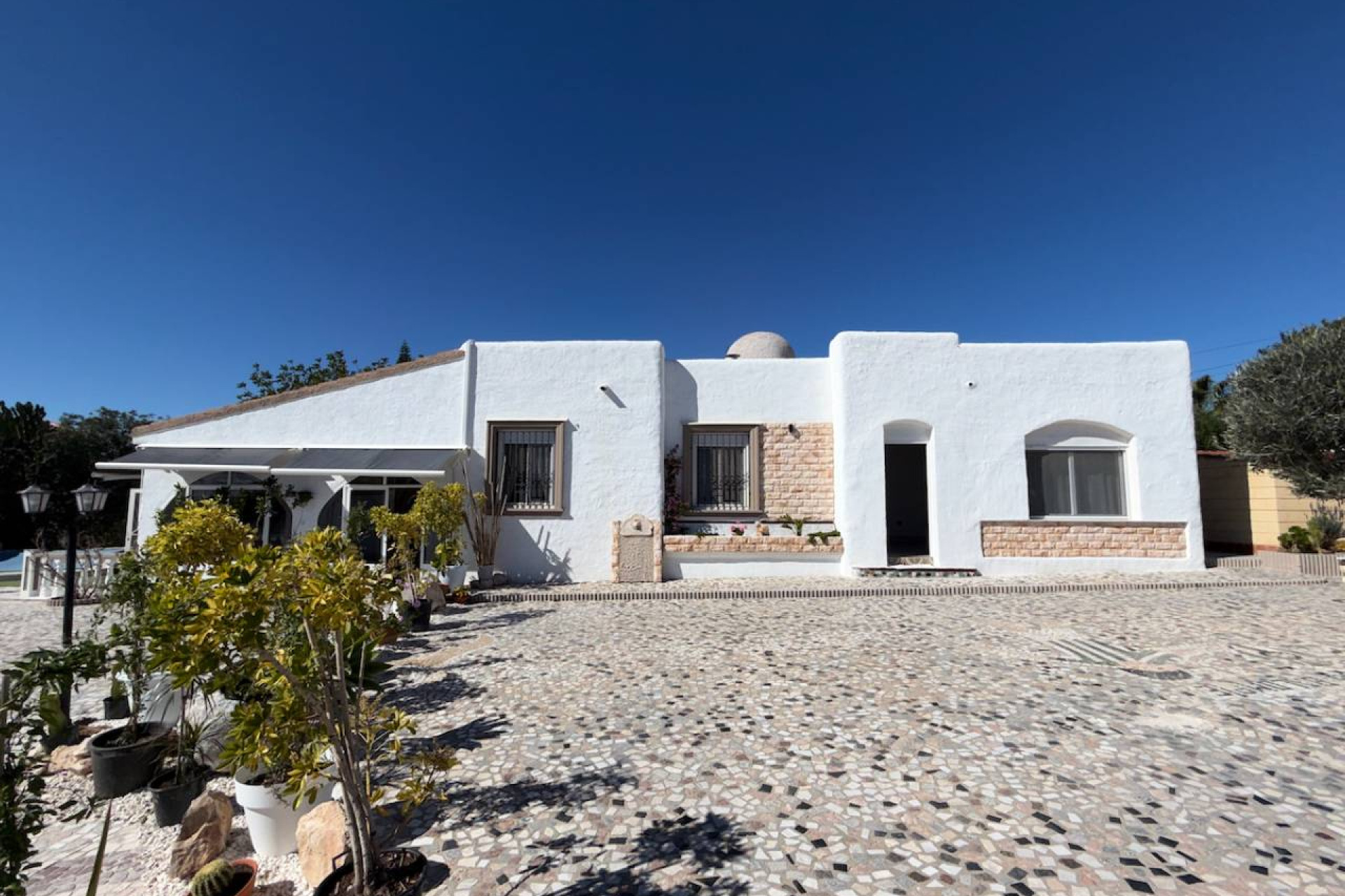 Resale - Villa -
Ciudad Quesada