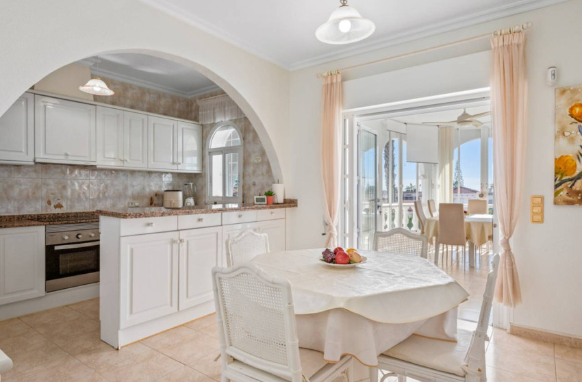 Resale - Villa -
Ciudad Quesada