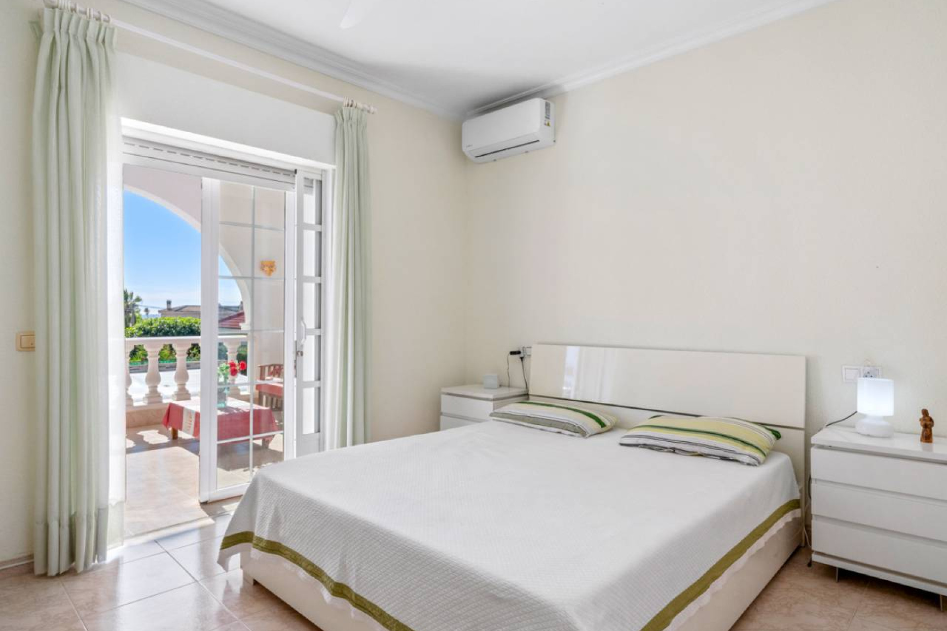 Resale - Villa -
Ciudad Quesada