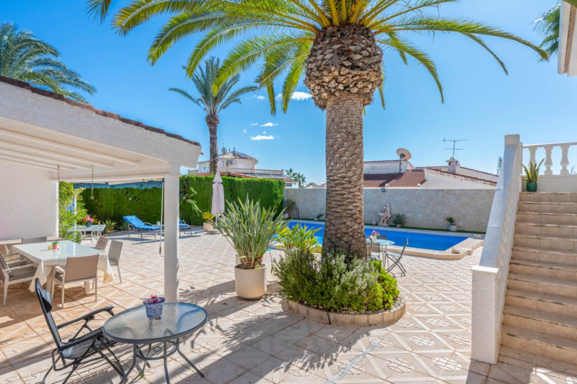 Resale - Villa -
Ciudad Quesada