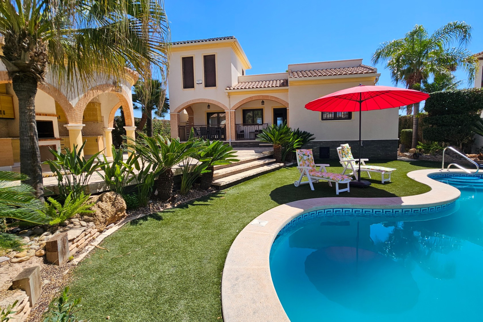 Resale - Villa -
Ciudad Quesada