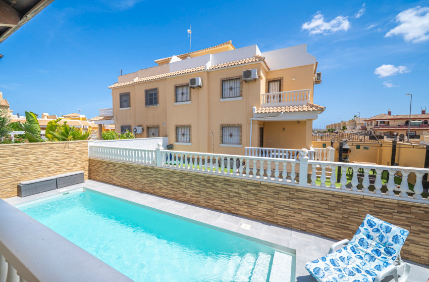 Resale - Villa -
Ciudad Quesada
