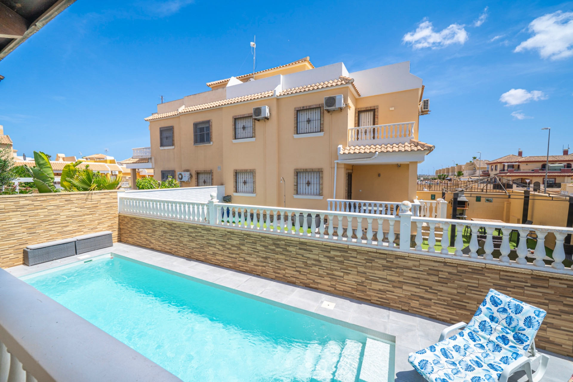 Resale - Villa -
Ciudad Quesada