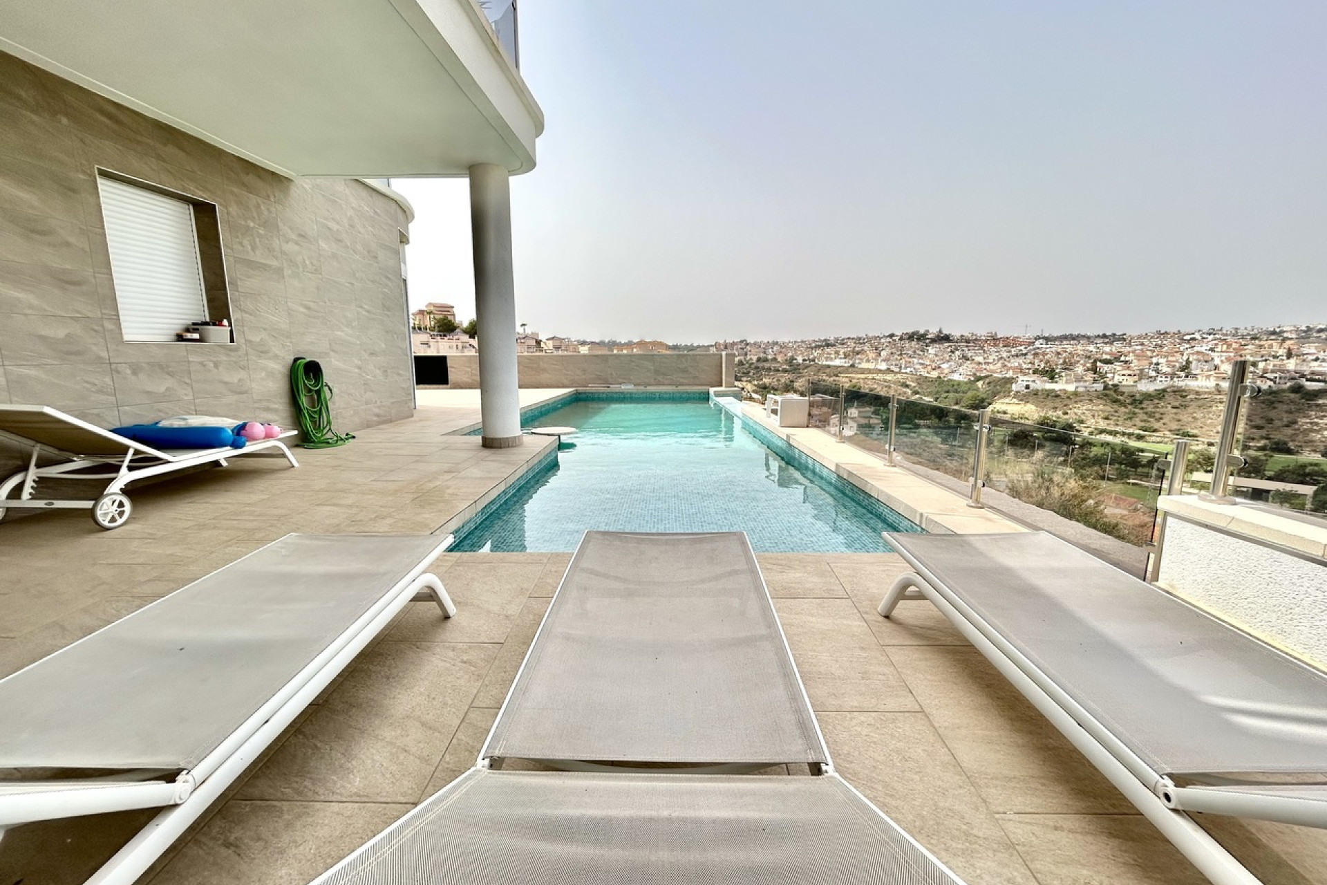 Resale - Villa -
Ciudad Quesada