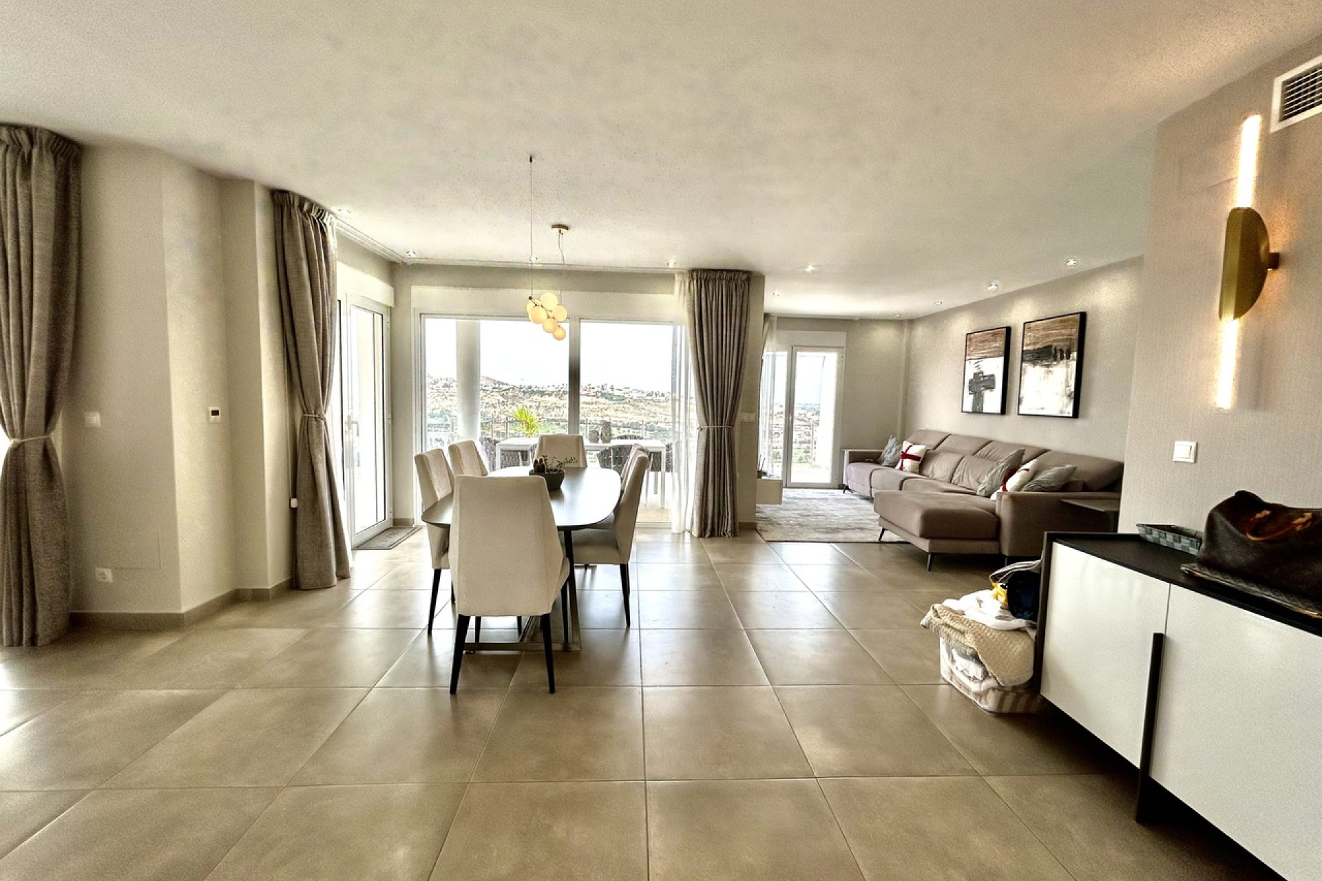 Resale - Villa -
Ciudad Quesada