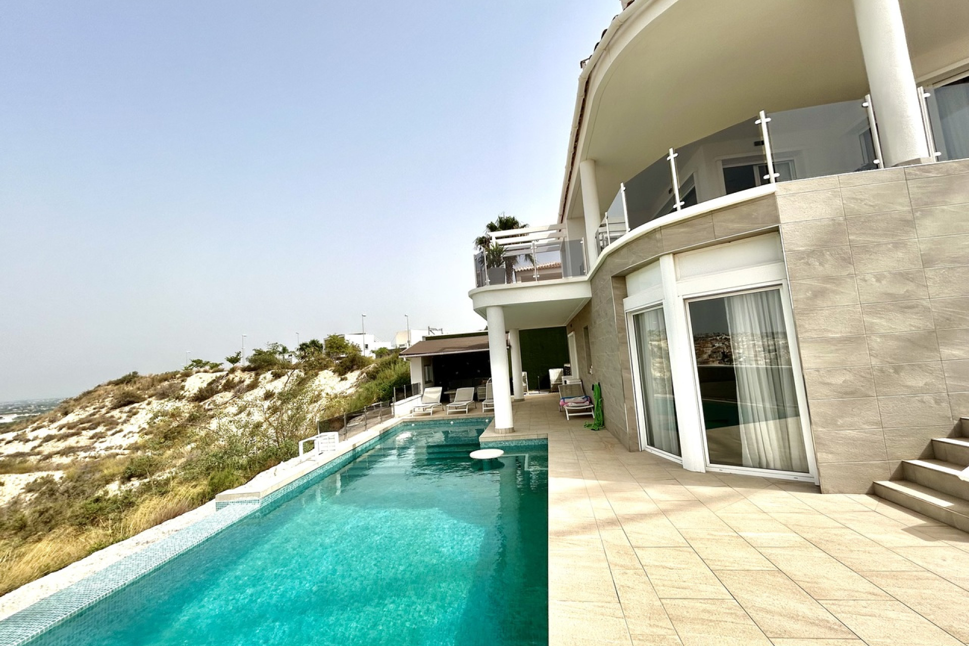 Resale - Villa -
Ciudad Quesada