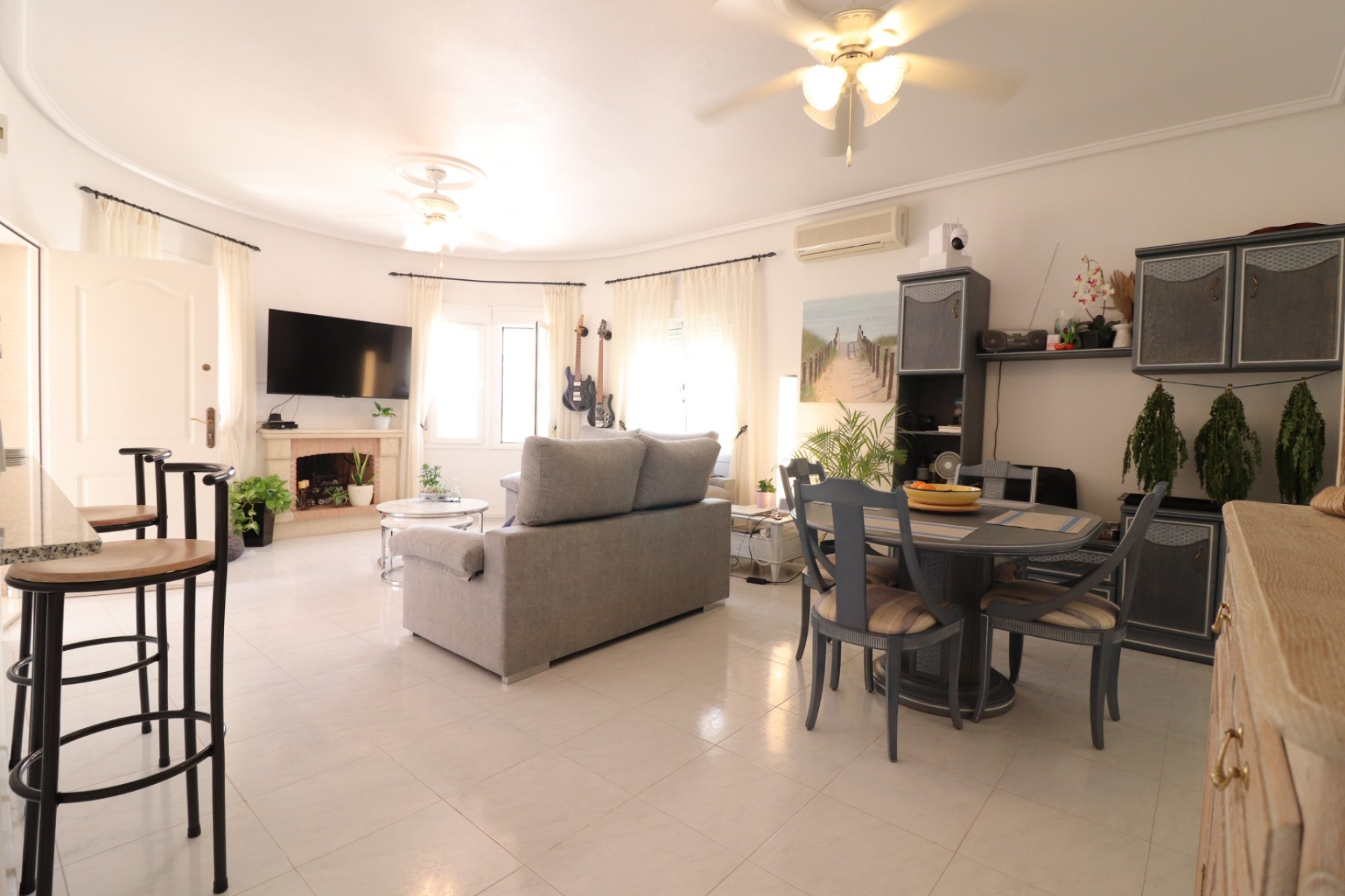 Resale - Villa -
Ciudad Quesada