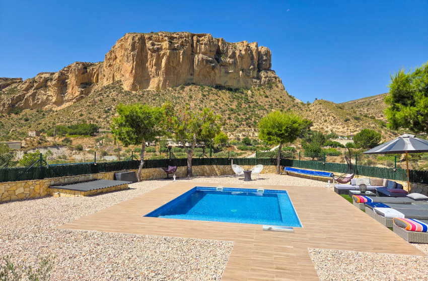 Resale - Villa -
Crevillente - Inland