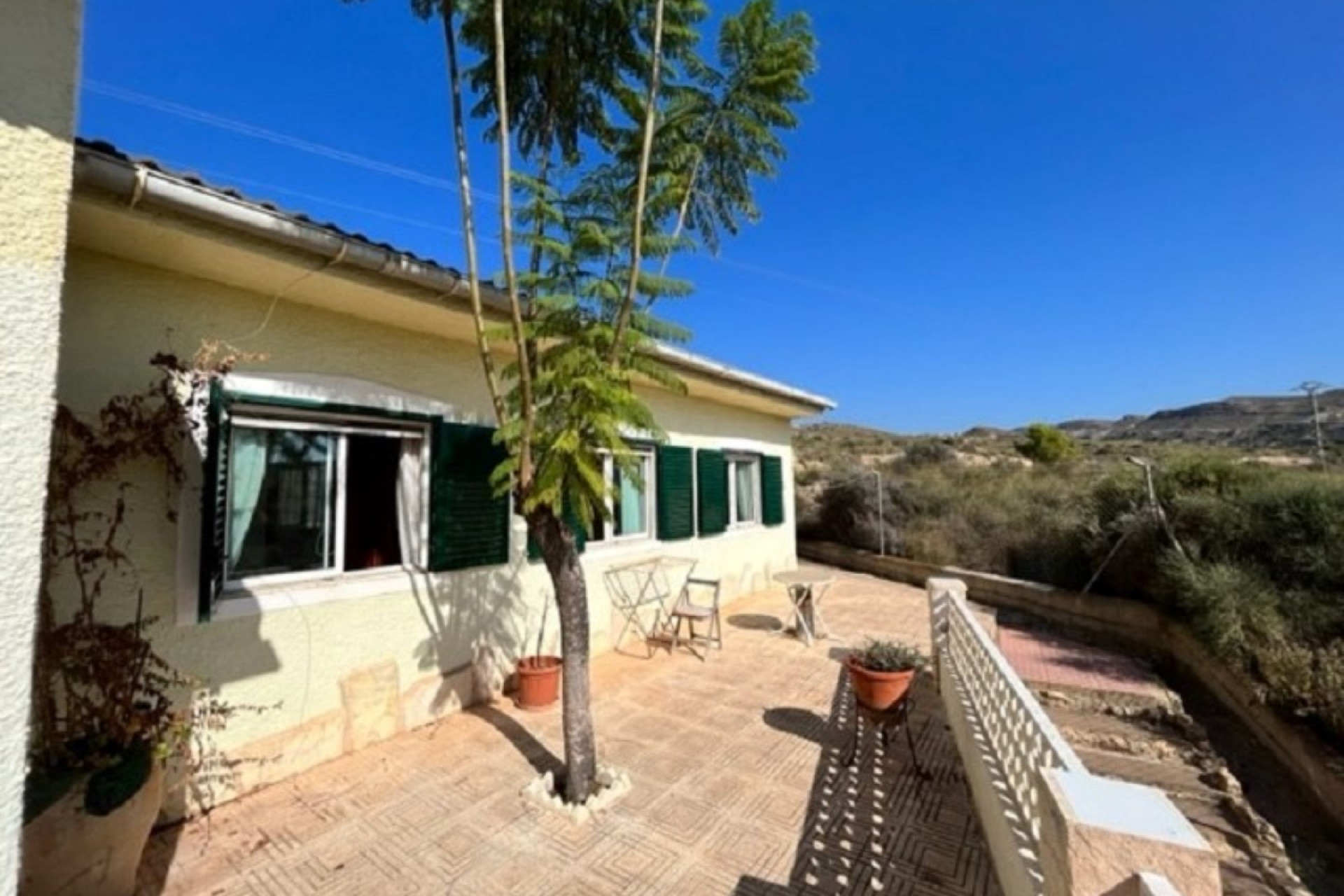 Resale - Villa -
Crevillente