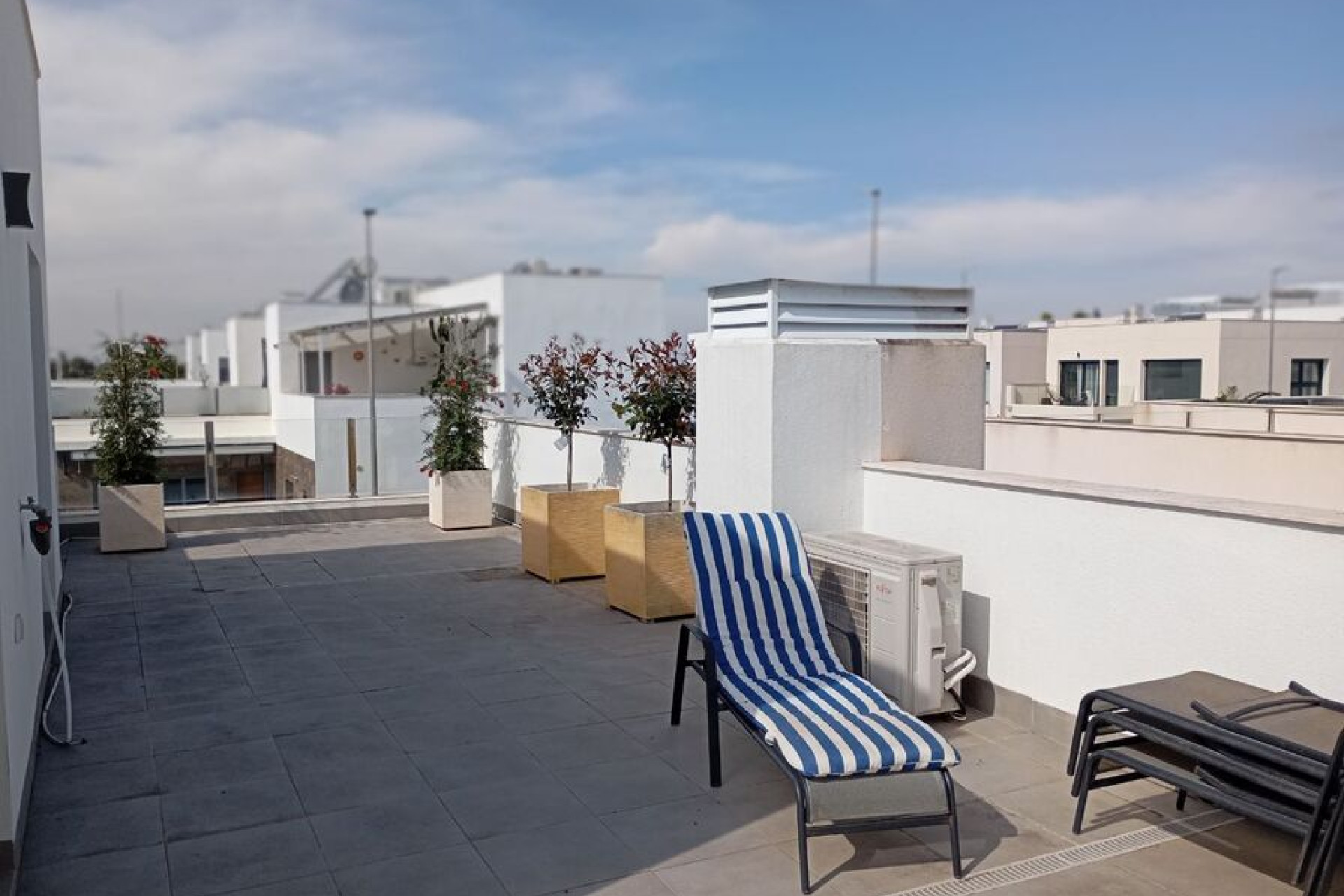 Resale - Villa -
Daya Vieja - Costa Blanca
