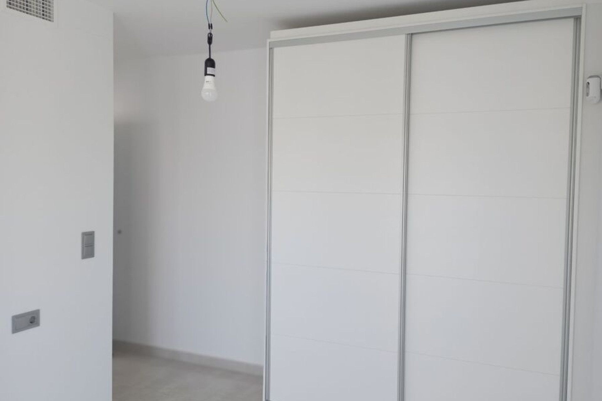 Resale - Villa -
Daya Vieja - Costa Blanca