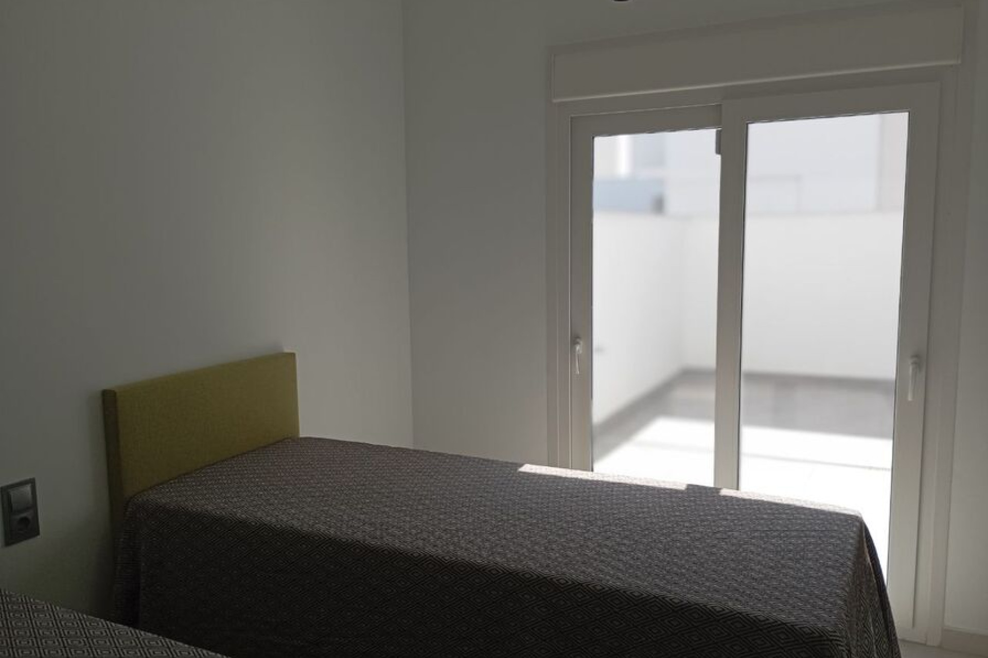 Resale - Villa -
Daya Vieja - Costa Blanca