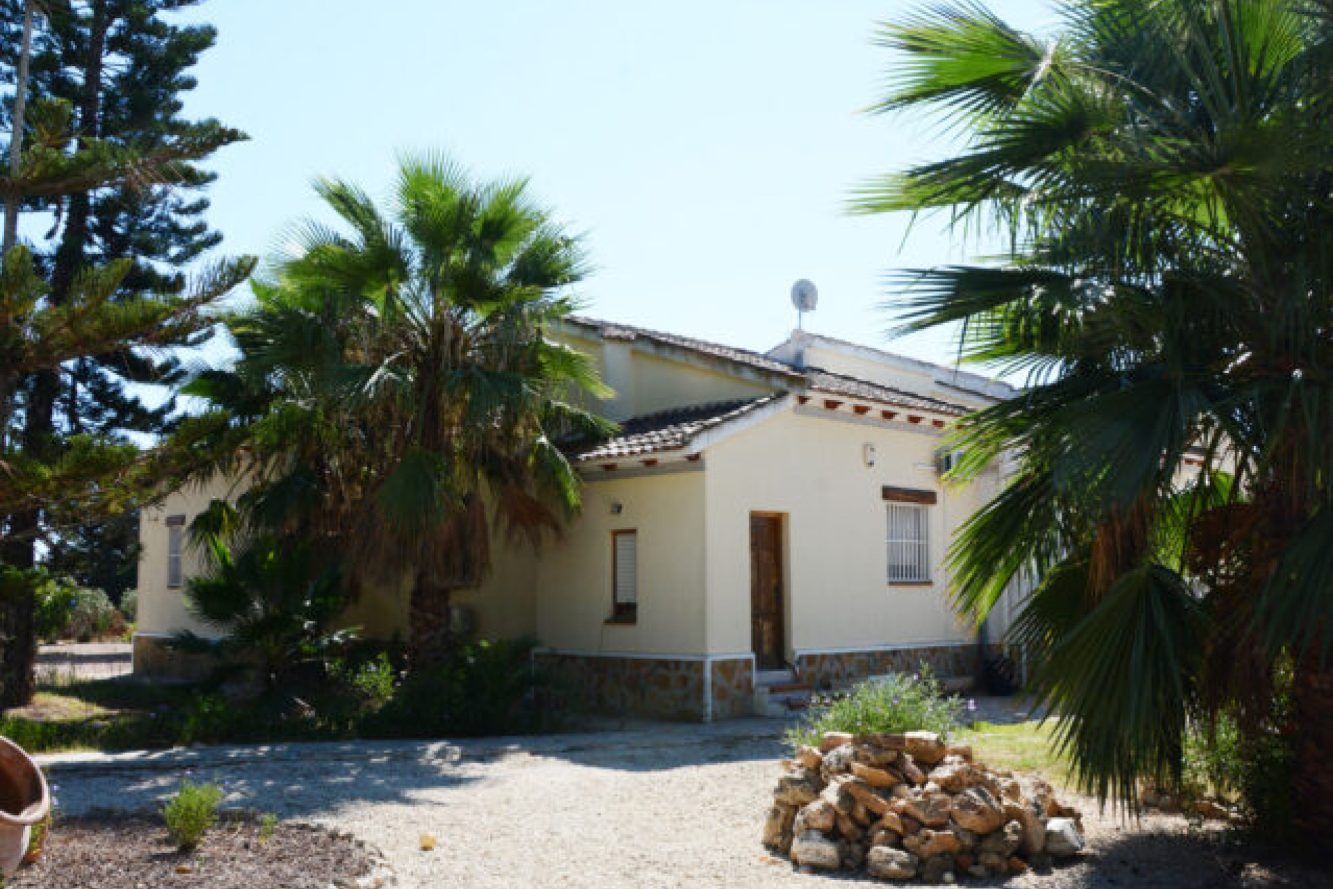 Resale - Villa -
Daya Vieja