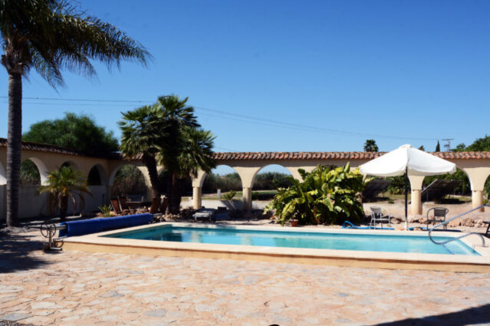 Resale - Villa -
Daya Vieja