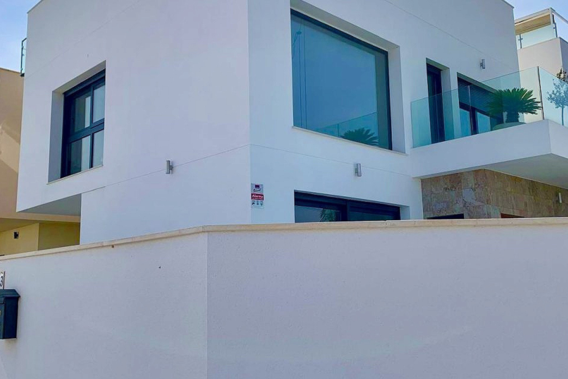 Resale - Villa -
Daya Vieja