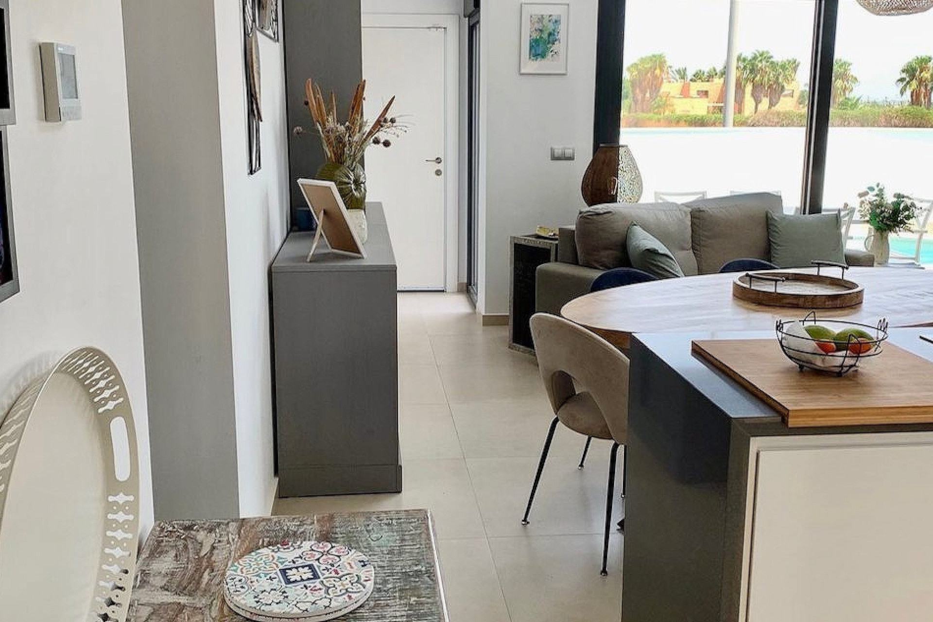 Resale - Villa -
Daya Vieja