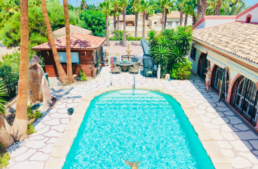 Resale - Villa -
Daya Vieja