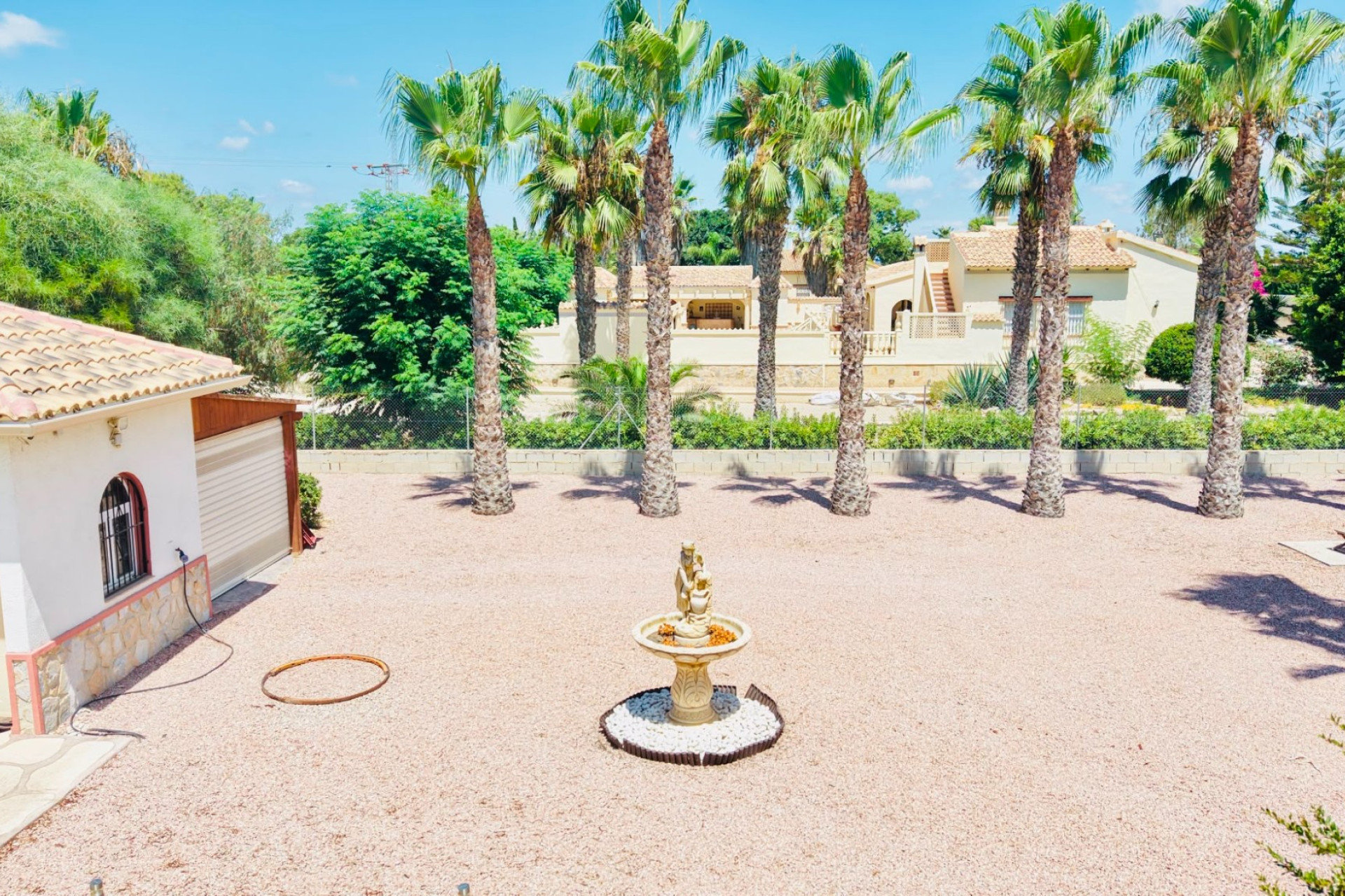 Resale - Villa -
Daya Vieja