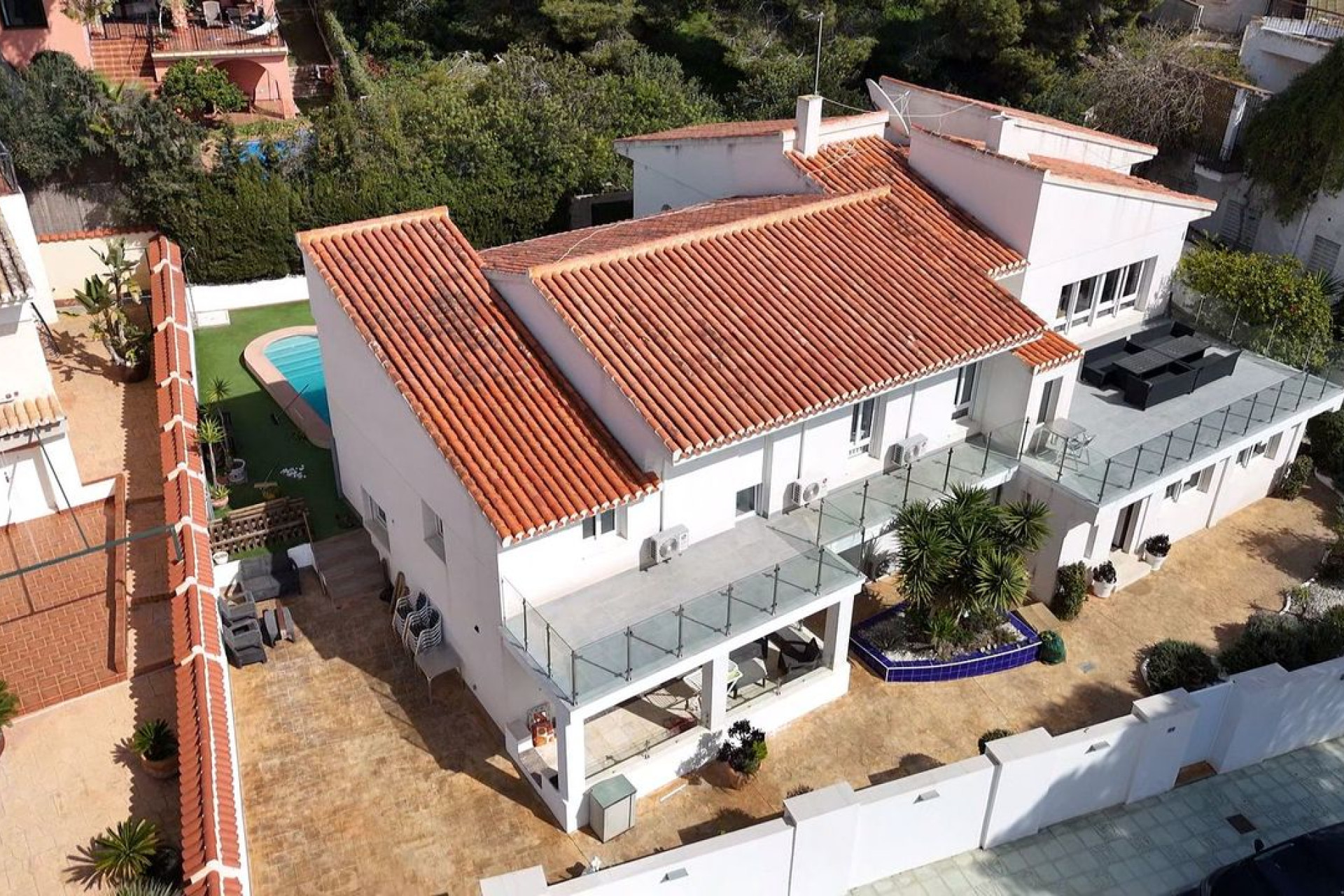 Resale - Villa -
Dehesa de Campoamor