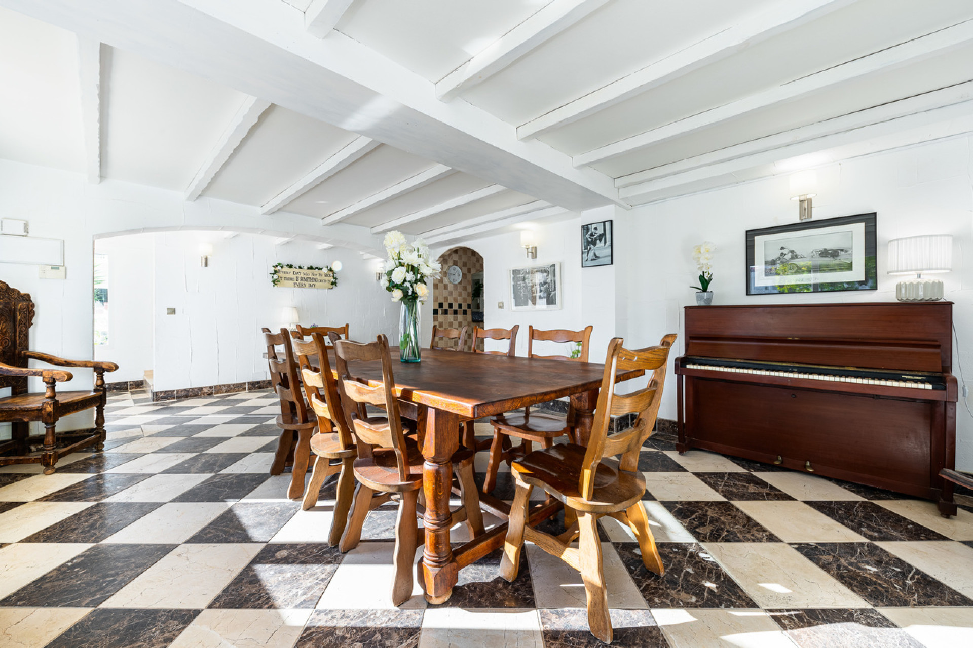 Resale - Villa -
Dehesa de Campoamor